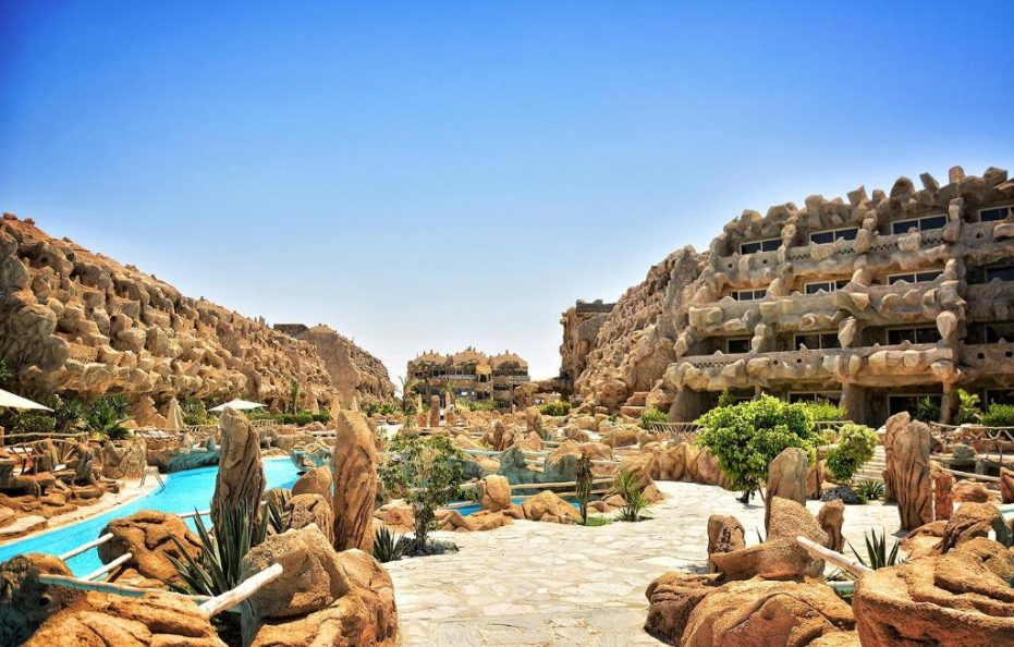 CAVES BEACH RESORT – ADULTS ONLY