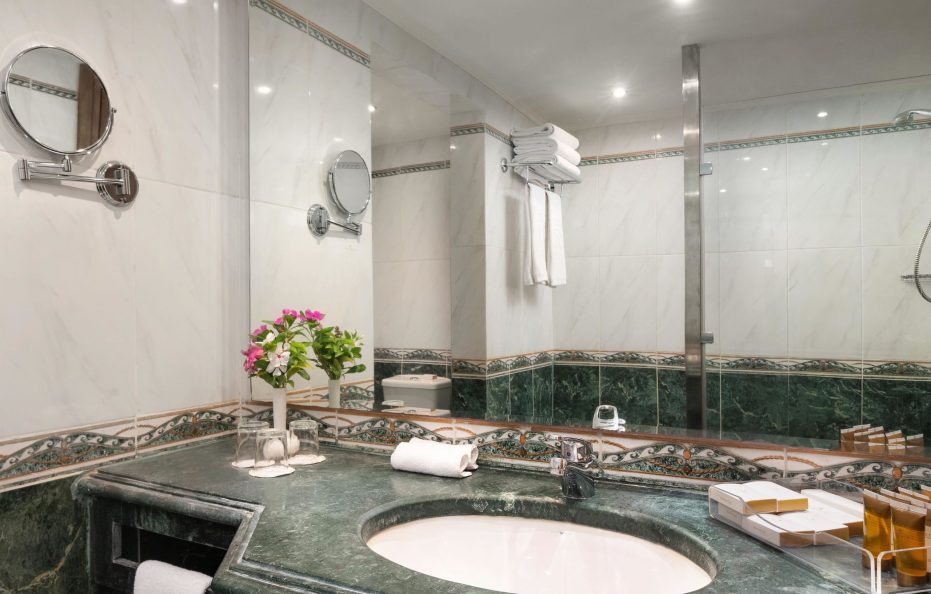 CLEOPATRA LUXURY RESORT MAKADI BAY