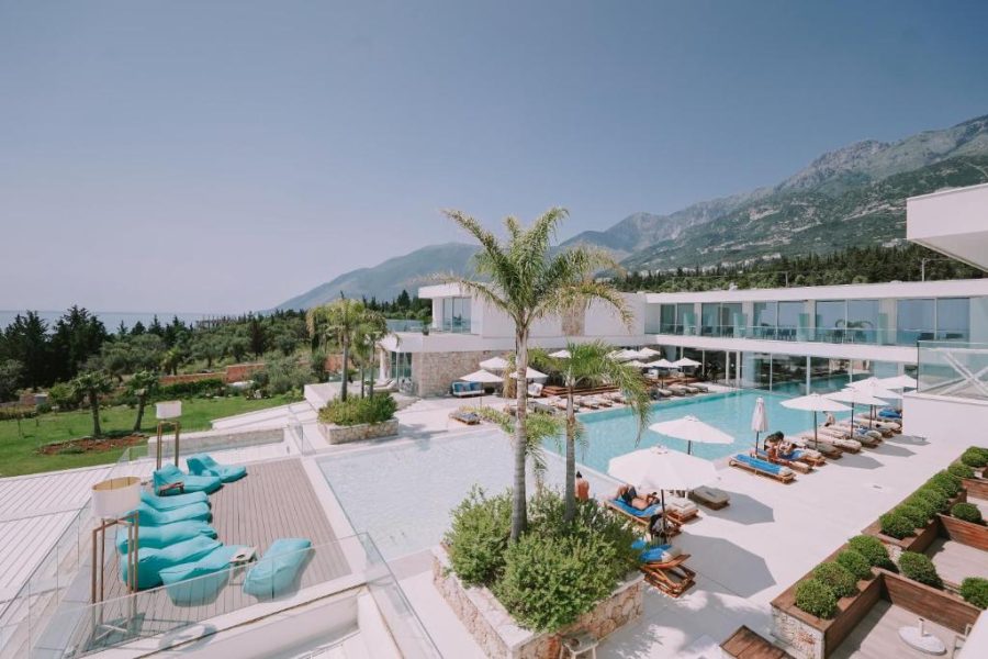 EMPIRE BEACH RESORT