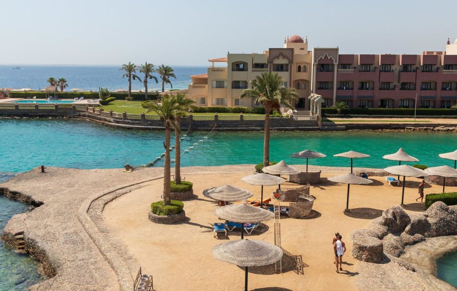 SUNNY DAYS EL PALACIO RESORT