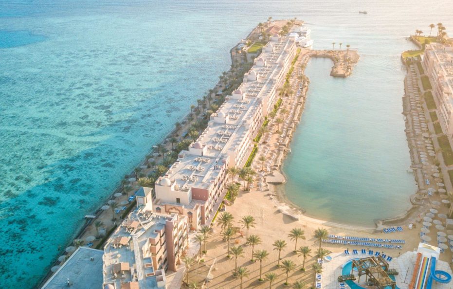 SUNNY DAYS EL PALACIO RESORT